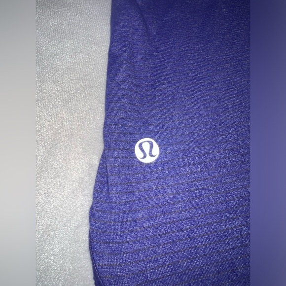 Lululemon 105 F Singlet Tank Top / Size 8 - Picture 4 of 5